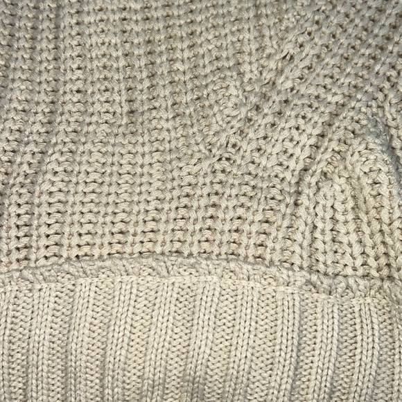 Moon & Madison Cream Sweater Sz M - Picture 12 of 12